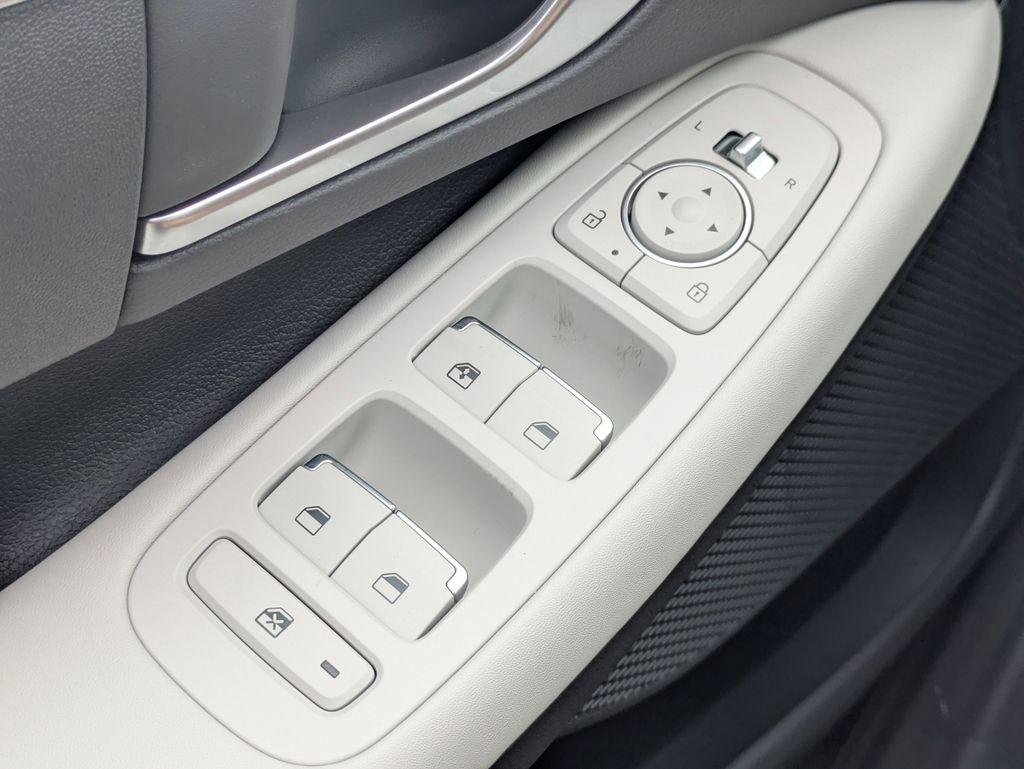 New 2026 Gray Hyundai SE image 15