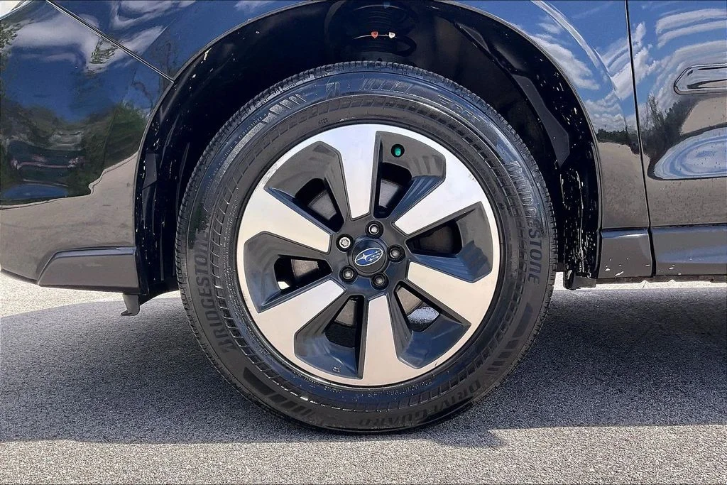Used 2018 Black Subaru 2.5i Limited image 8