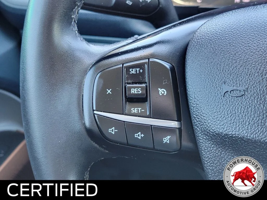 Used 2023 Silver Ford Lariat image 30