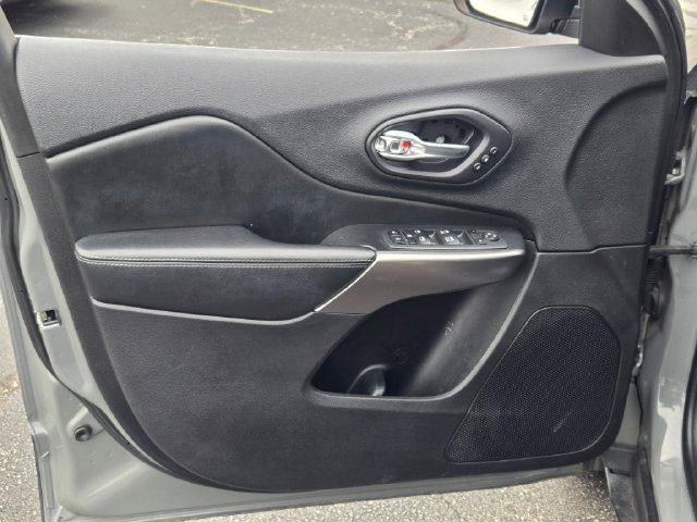 Used 2020 Gray Jeep Limited image 18
