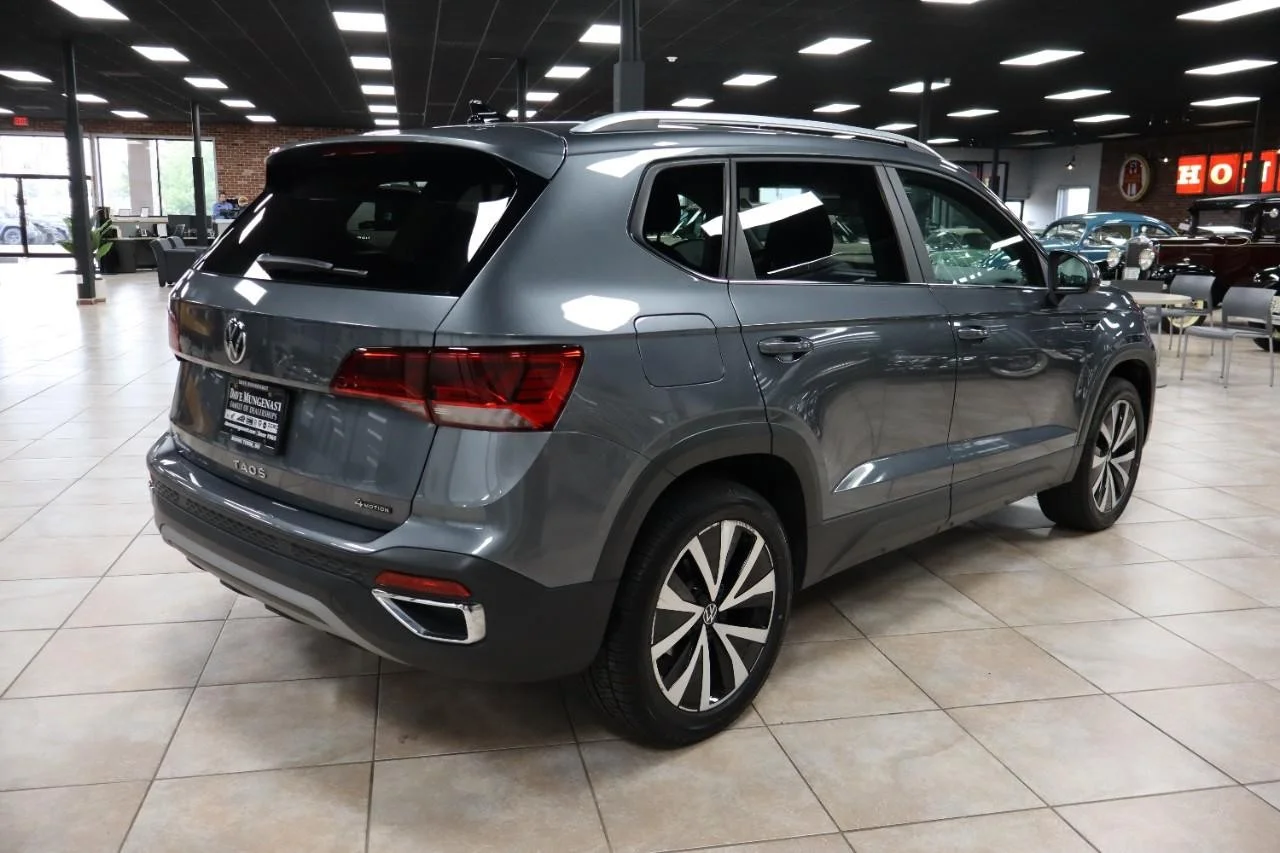 Used 2022 Platinum Gray Metallic Volkswagen 1.5T SE 4Motion image 5