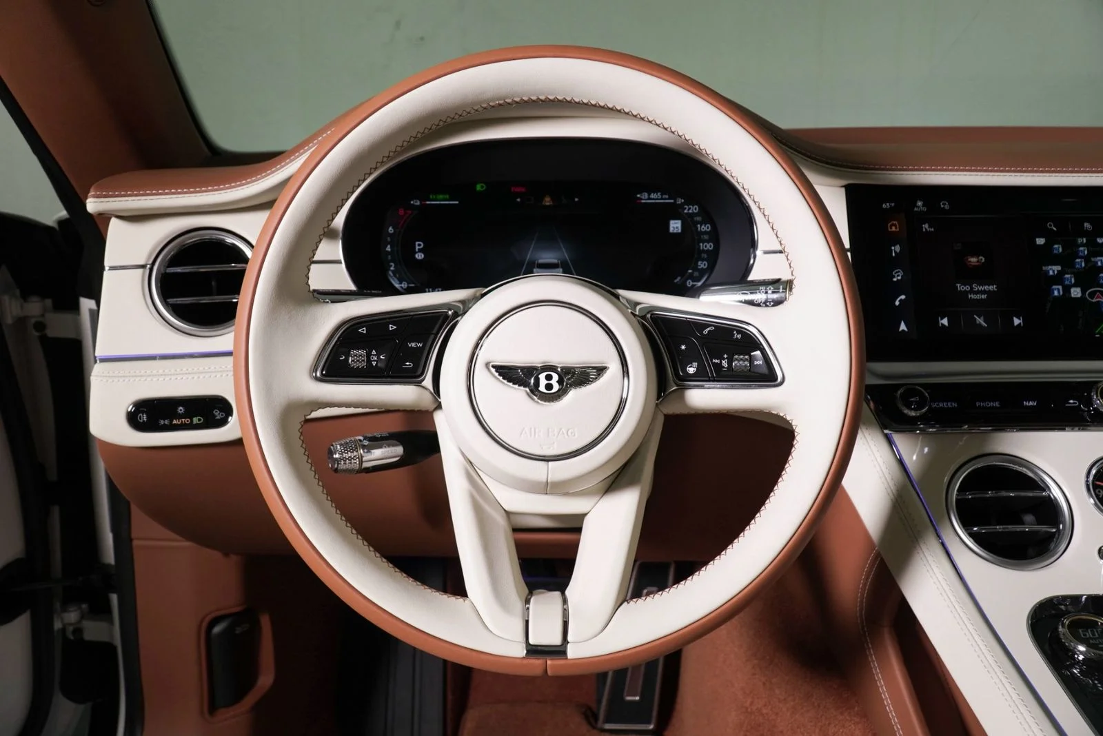 New 2026 White Bentley  image 17