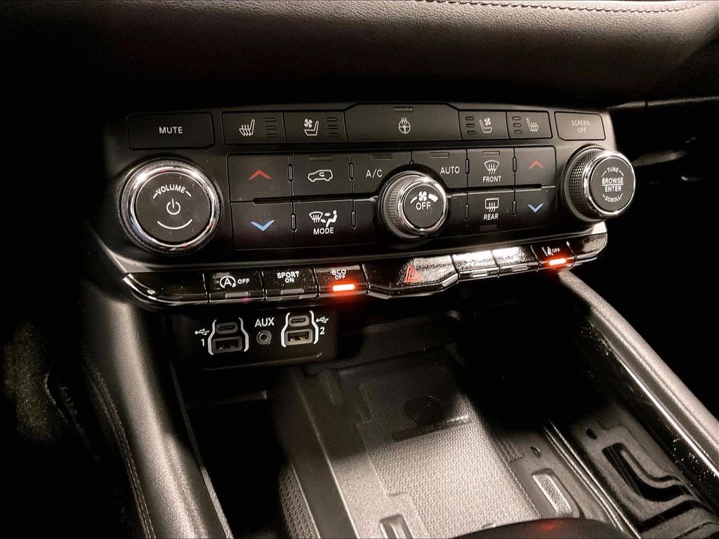 Used 2022 White Dodge Citadel image 27