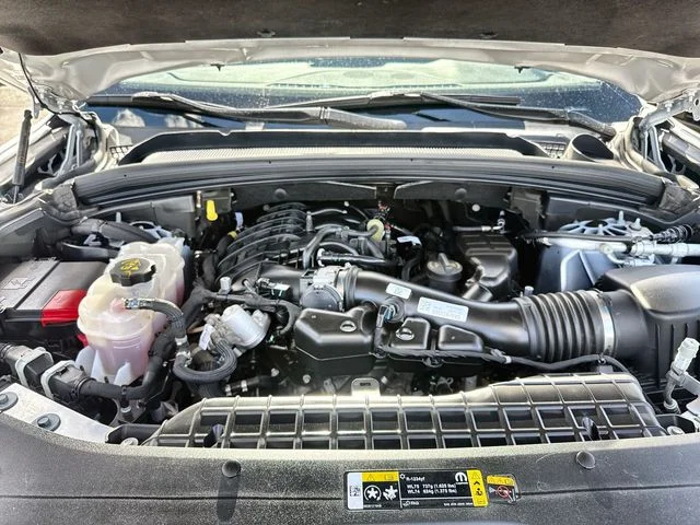Used 2024 White Jeep Altitude image 24