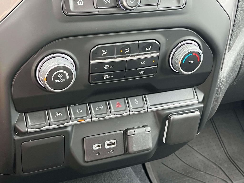 Used 2023 Black Chevrolet Custom image 18