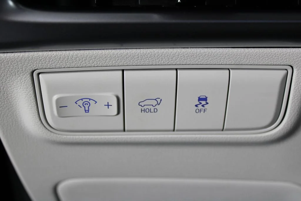 Used 2026 Black Hyundai SEL image 25