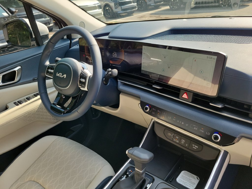 New 2026 Snow White Pearl Kia EX image 8