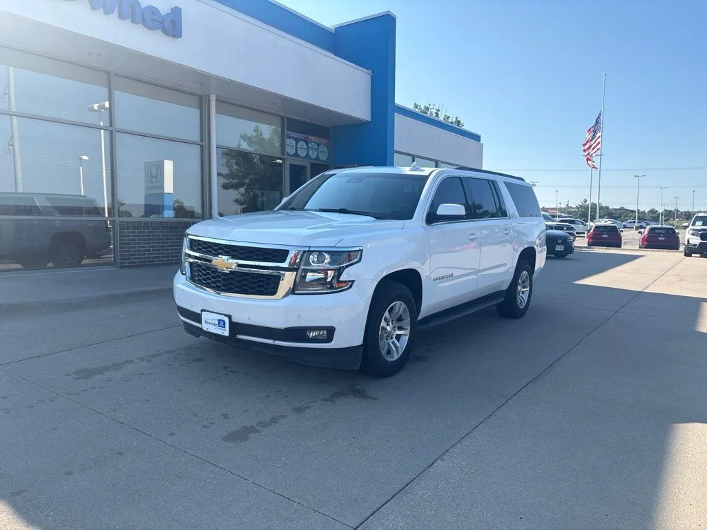 Used 2019 White Chevrolet LT image 1