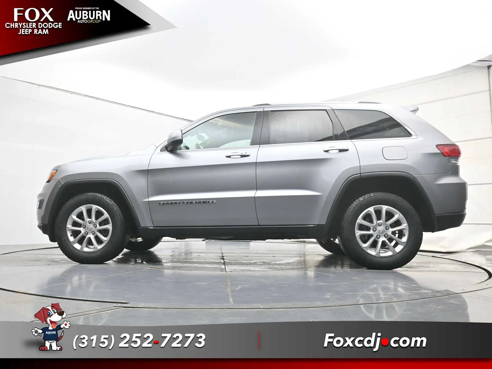 Used 2022 Silver Zynith Jeep Limited image 19