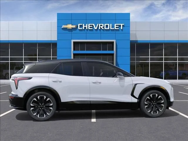 New 2026 Polar White Tricoat Chevrolet RS image 5