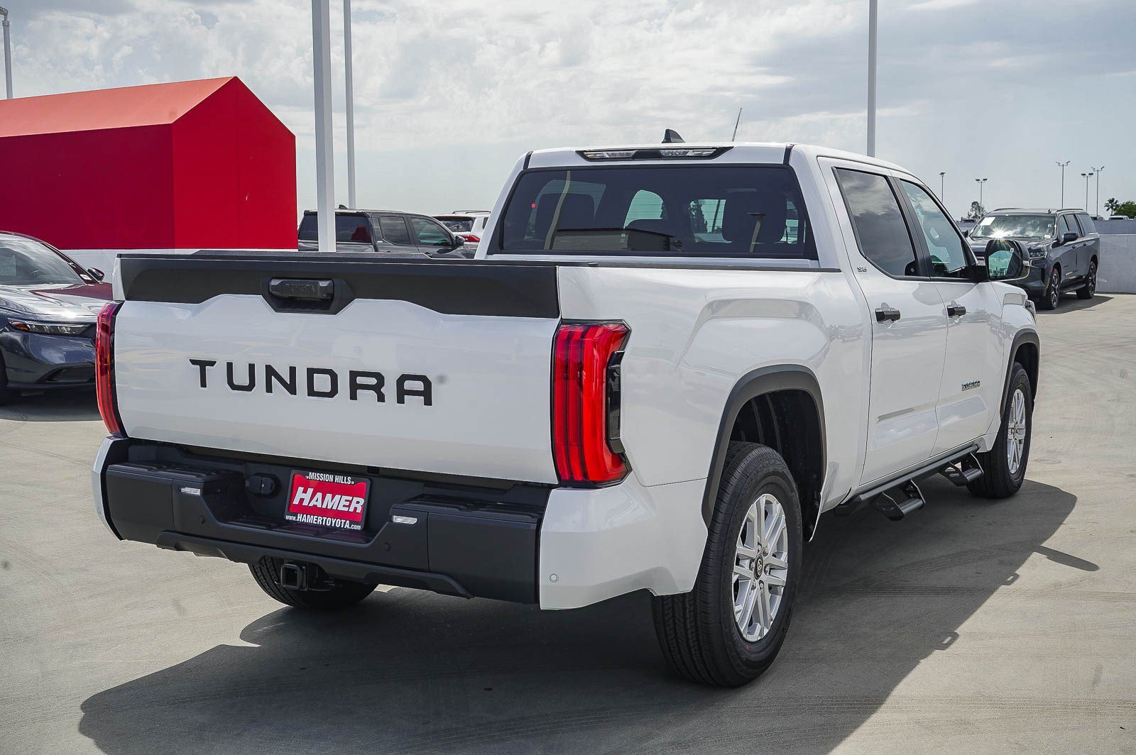 New 2026 Ice Cap Toyota SR5 image 6