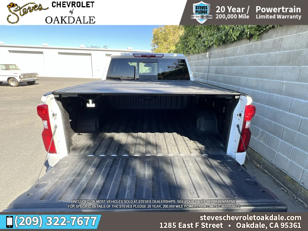 Used 2025 Iridescent Pearl Tricoat Chevrolet High Country image 29