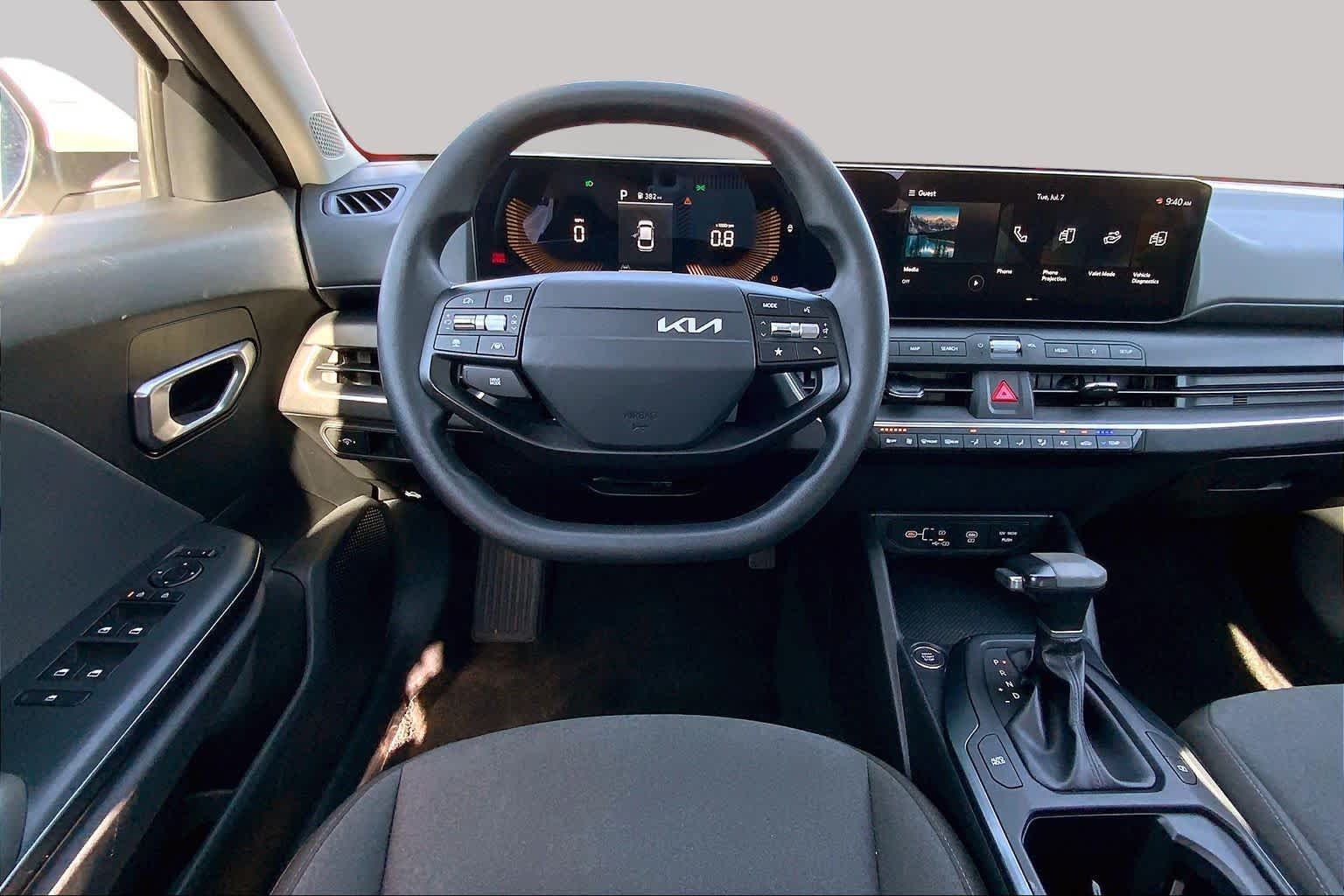 Used 2025 Snow White Pearl Kia LXS image 6