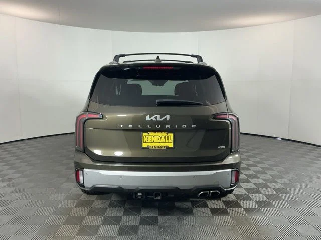 Used 2024 Green Kia SX-Prestige image 6