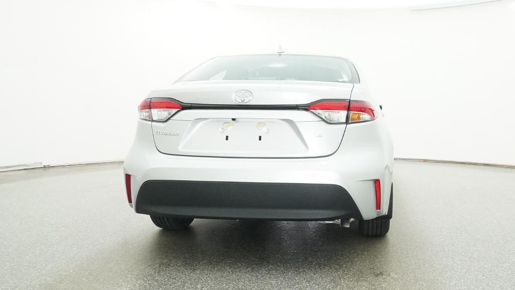 New 2026 Classic Silver Met Toyota LE image 4