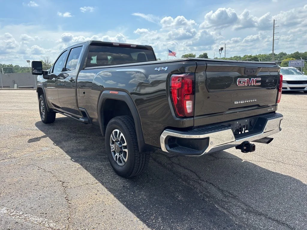 Used 2023 Forest Green GMC SLE image 5