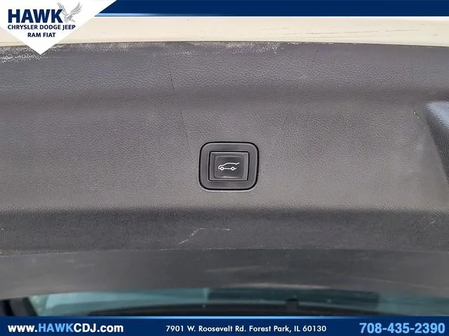 Used 2023 White Chevrolet High Country image 31