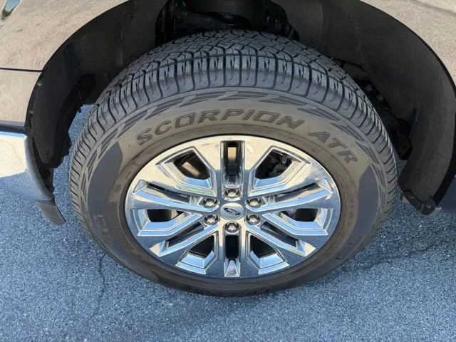 Used 2024 Black Ford XLT image 11