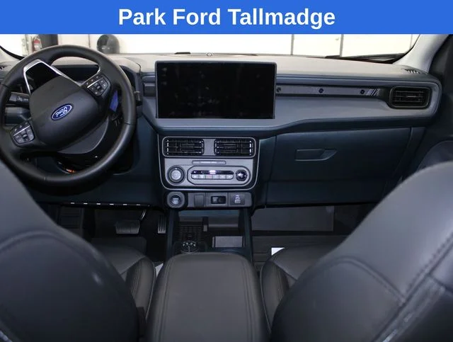 Used 2025 Oxford White Ford Lariat image 27