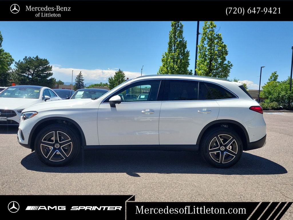 New 2026 Polar White Mercedes-Benz GLC 300 image 4