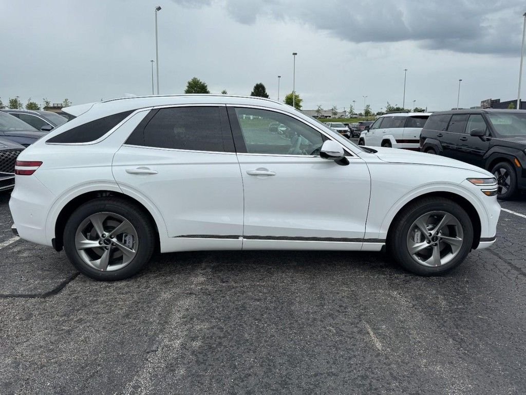 New 2026 Uyuni White Genesis 2.5T ADVANCED image 2