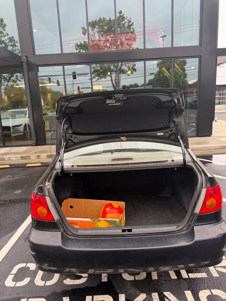 Used 2003 Black Toyota LE image 17