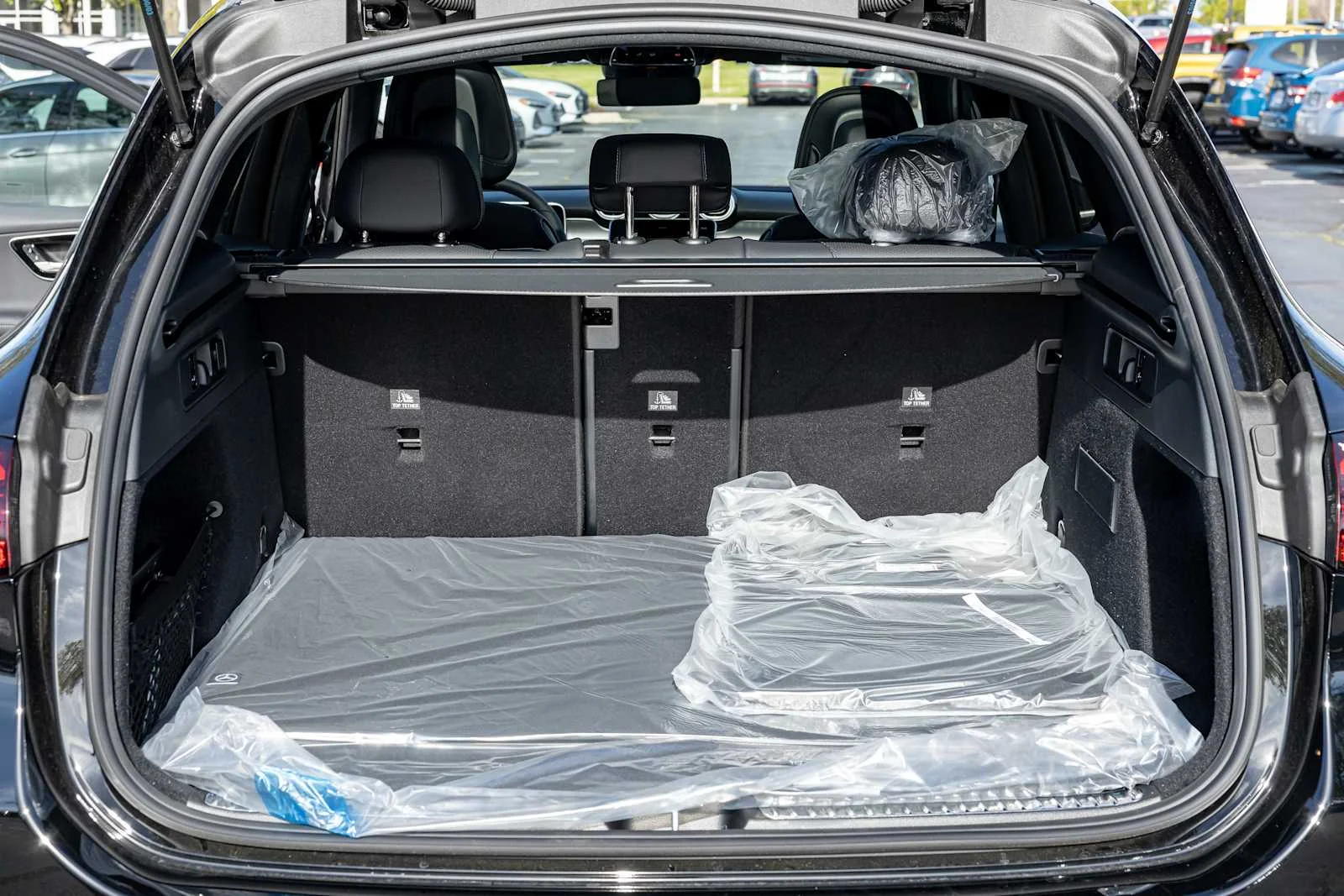 New 2026 BLACK Mercedes-Benz GLC 300 image 28