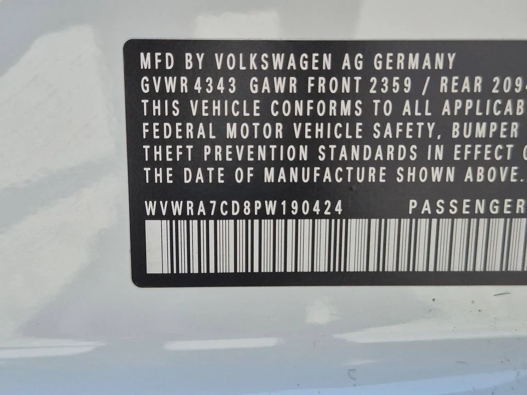 Used 2023 White Volkswagen 2.0T SE image 31
