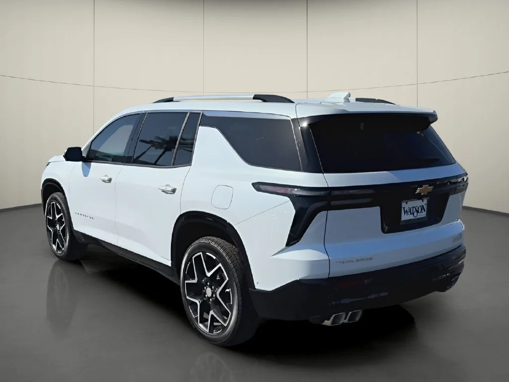 Used 2026 Polar White Tricoat Chevrolet High Country image 6