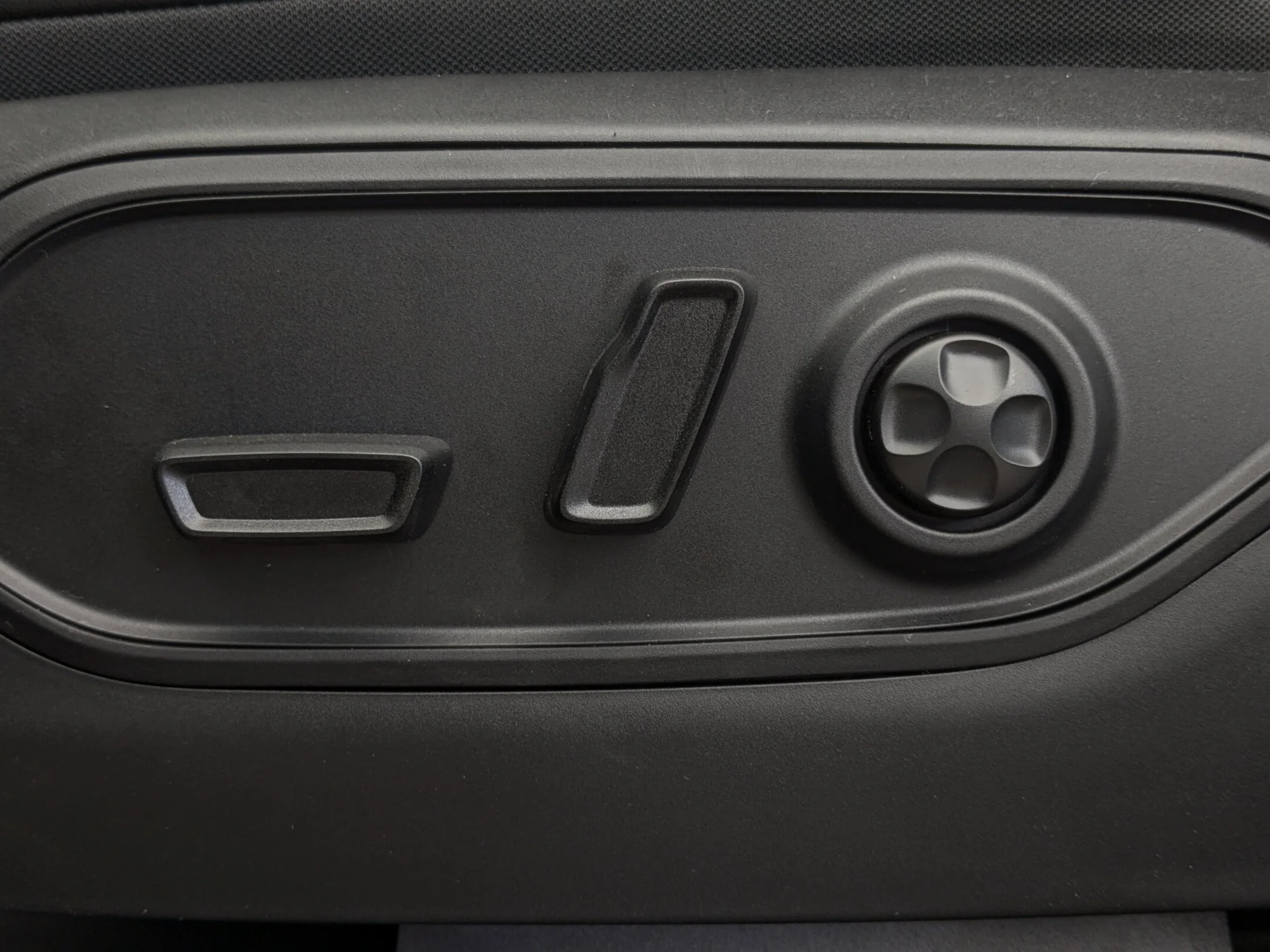 New 2026 Black Jeep Altitude - - 20 Gloss Black Wheels - Capri Leatherette/Suede - Remote Start - Altitude Pkg & More! image 14