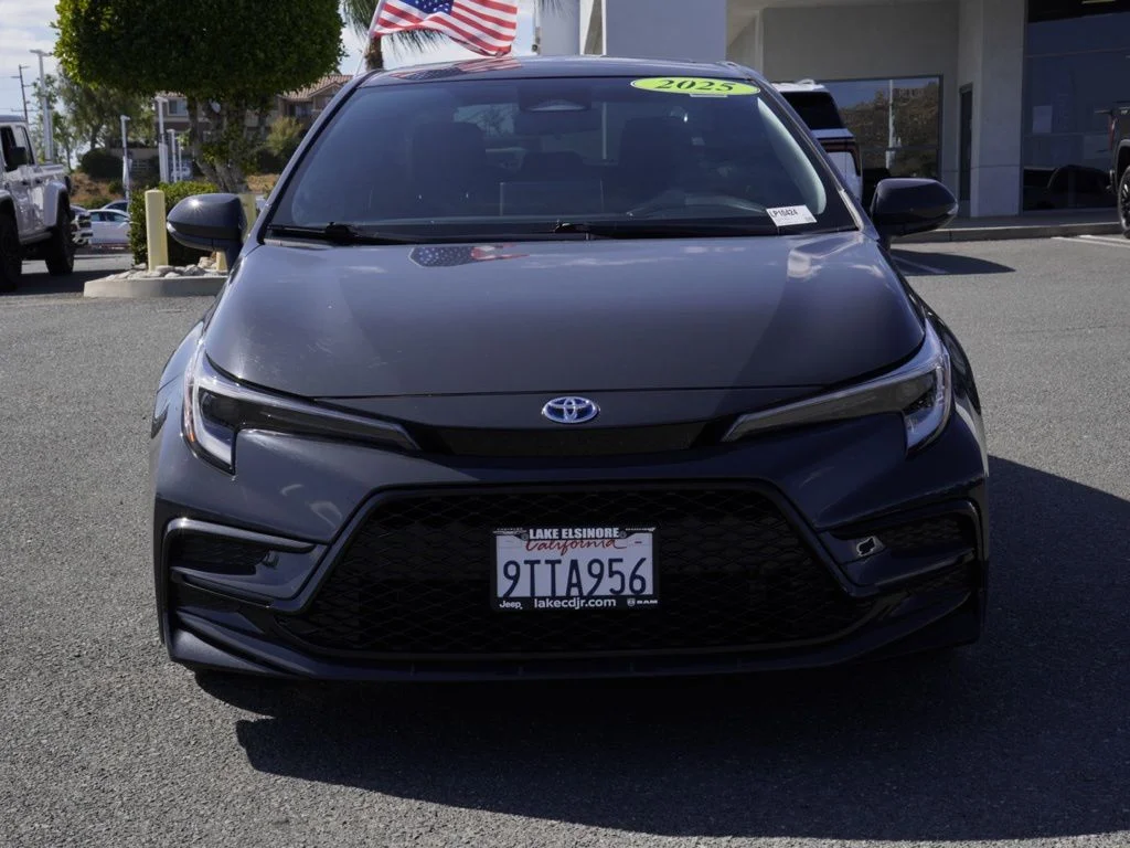 2025 Toyota Corolla SE - Photo 8
