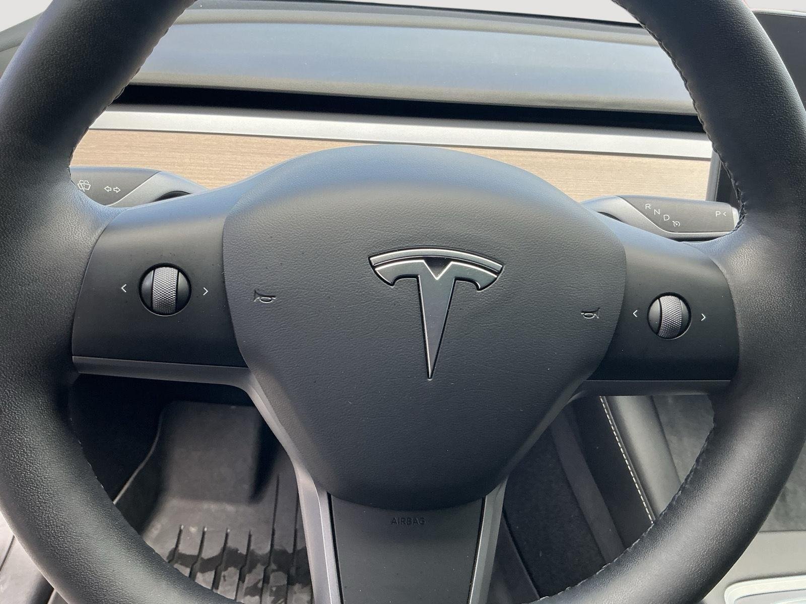 Used 2022  Tesla Long Range image 8