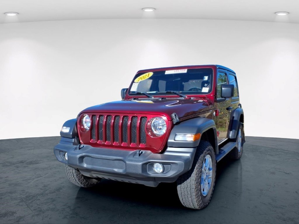 Used 2021 Red Jeep Sport S image 5