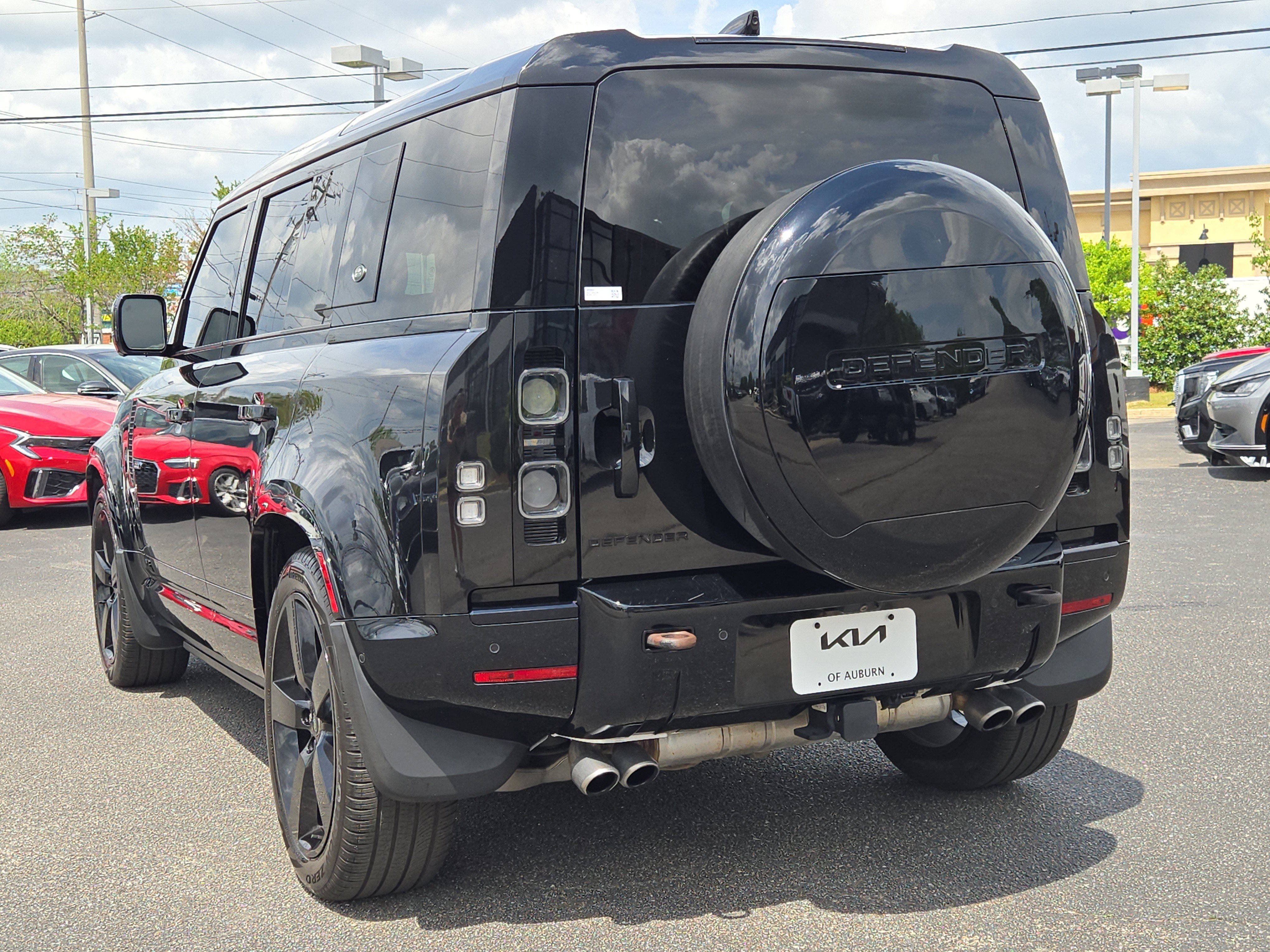 Used 2023 Black Land Rover V8 image 11
