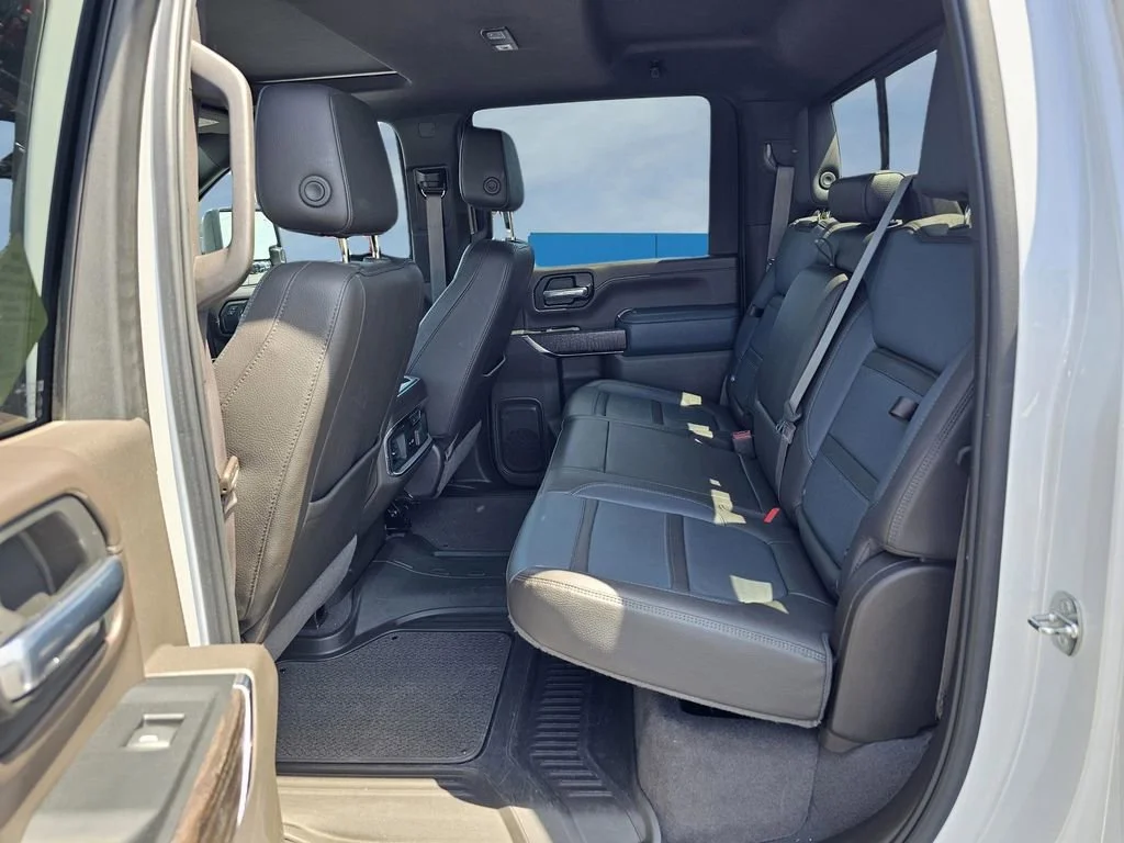 Used 2023 White Frost Tricoat GMC Denali image 35