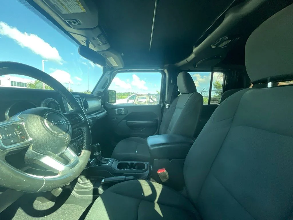 Used 2020 Black Jeep Sport image 15
