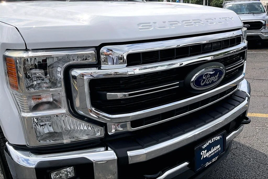 Used 2021 White Ford Lariat image 30