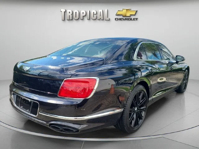 Used 2021 Black Bentley V8 image 4