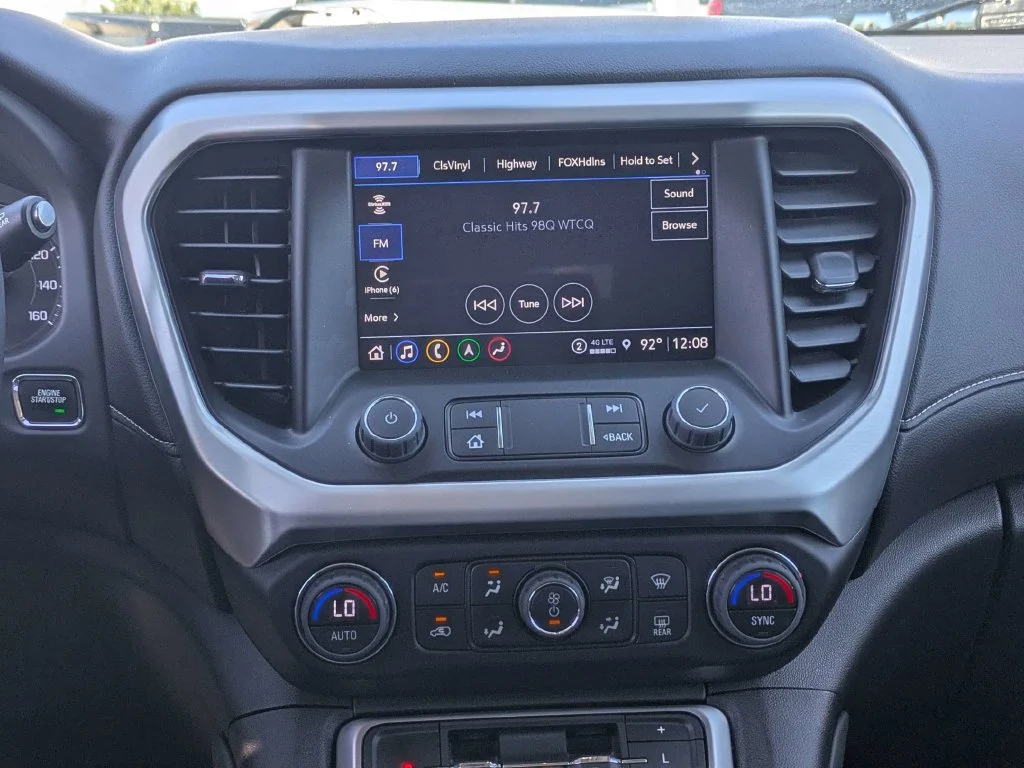 Used 2023 White GMC SLT image 22