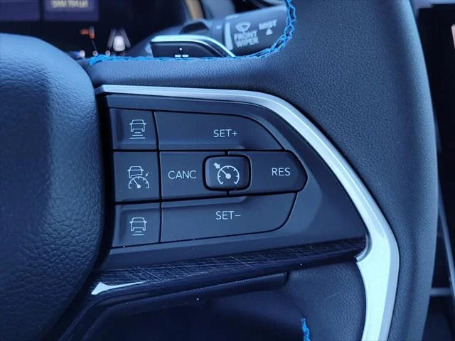New 2022 Bright White Clearcoat Jeep Trailhawk 4xe image 17