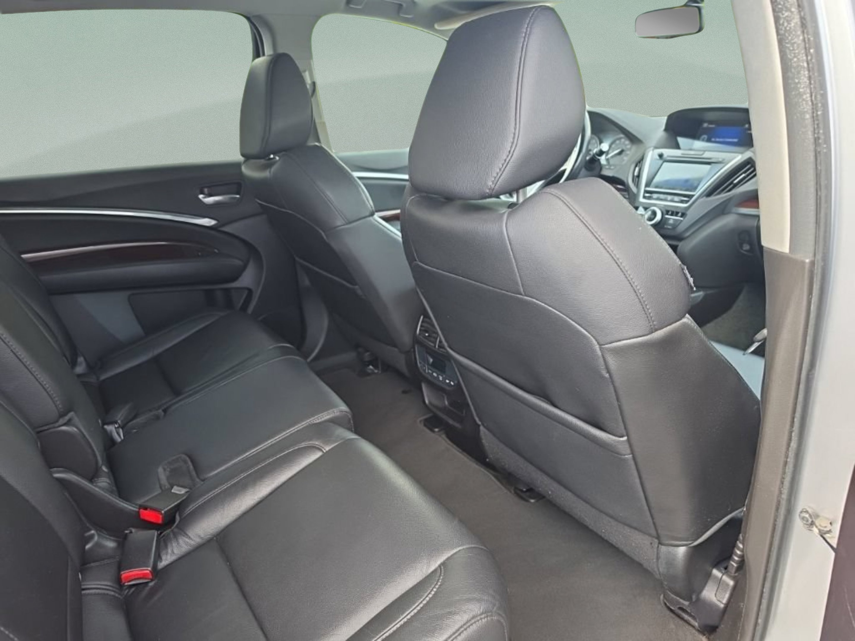 Used 2014 Silver Acura FWD image 30