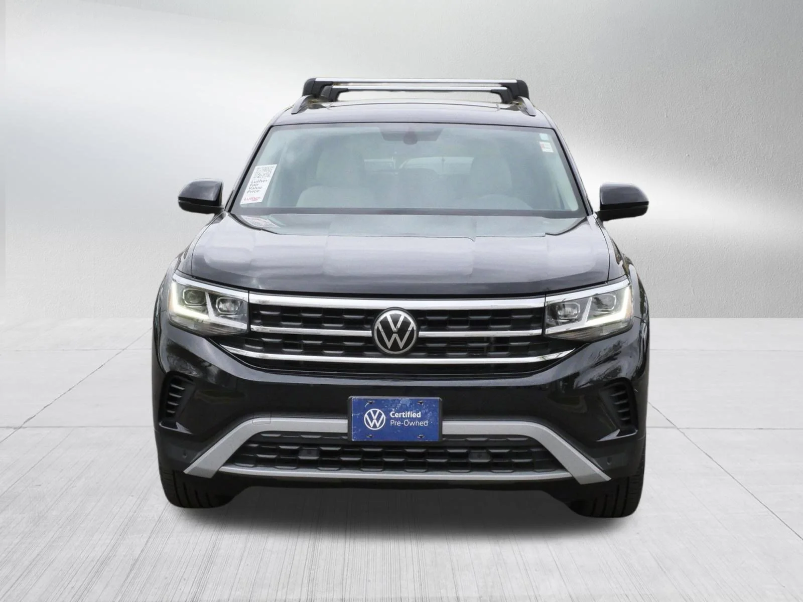 Certified 2022 Volkswagen Atlas SE w/Tech with VIN 1V2KR2CA6NC526863 for sale in Burnsville, Minnesota