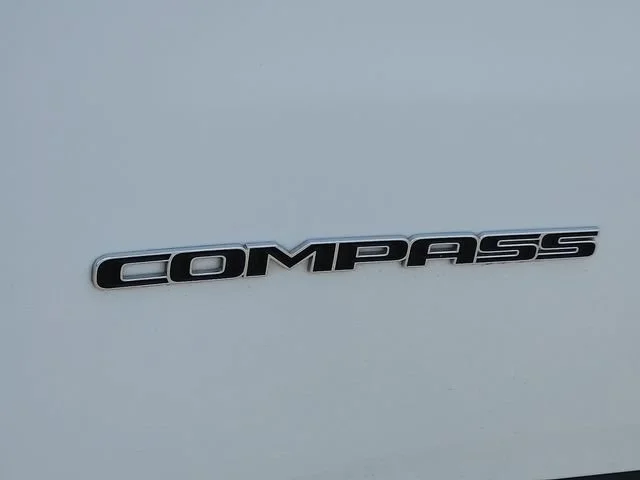 2025 Jeep Compass Limited - Photo 10