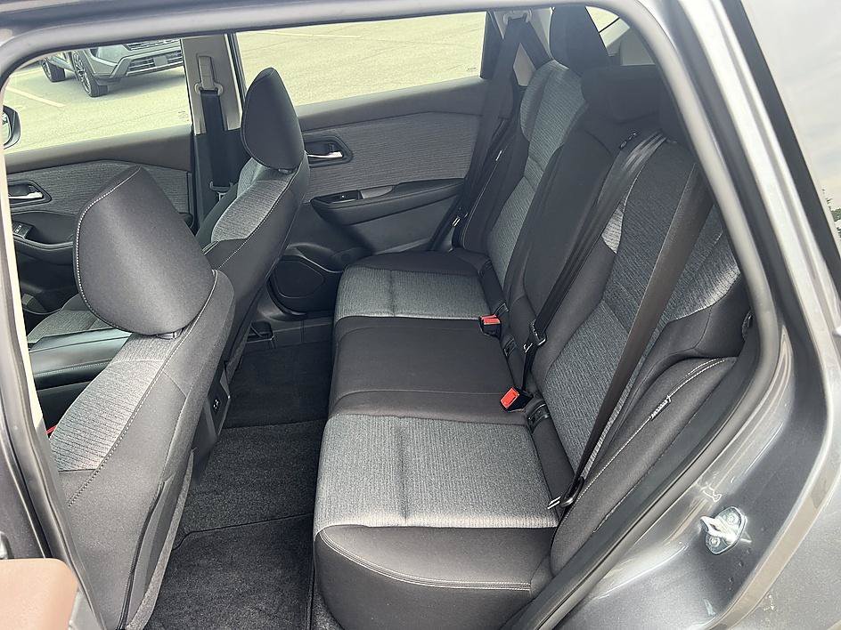 Certified Used 2023 Gun Metallic Nissan SV image 14