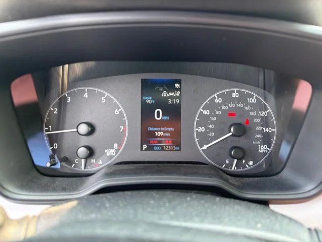 Used 2024 Ice Toyota SE image 16
