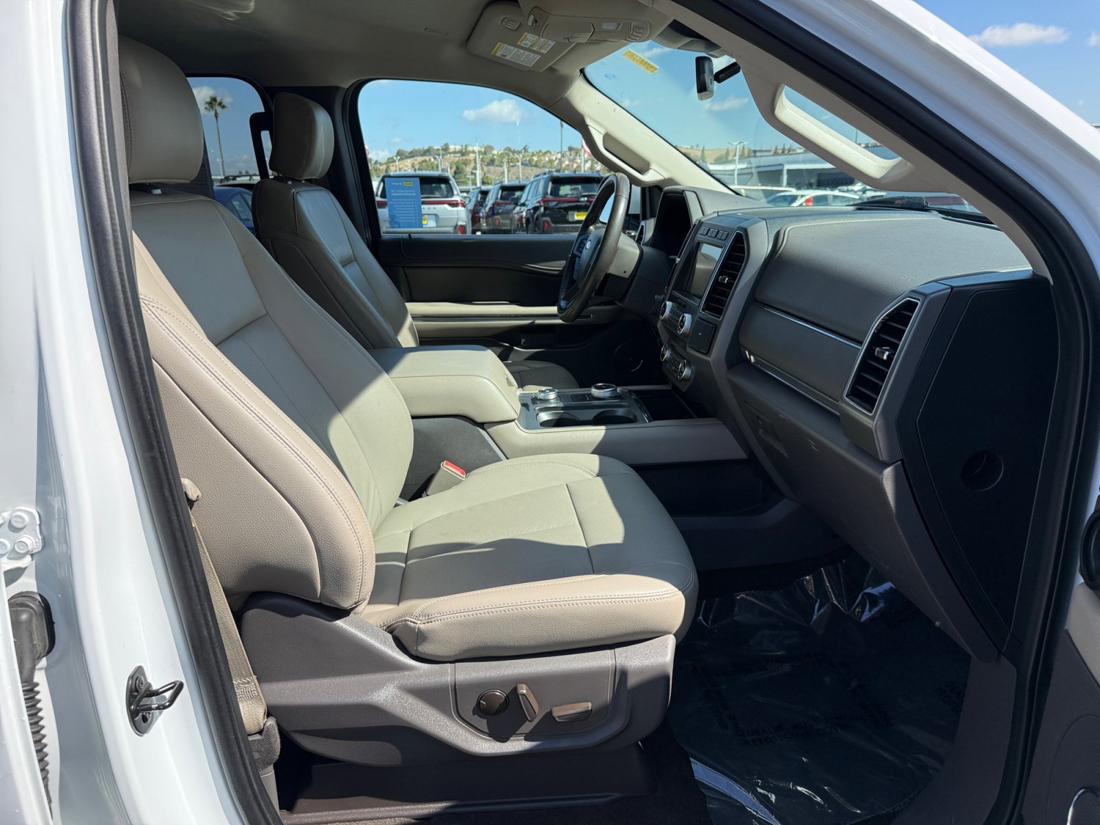 Certified Used 2020 Oxford White Ford XLT image 20