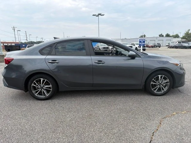 Used 2022 Gray Kia LXS image 2