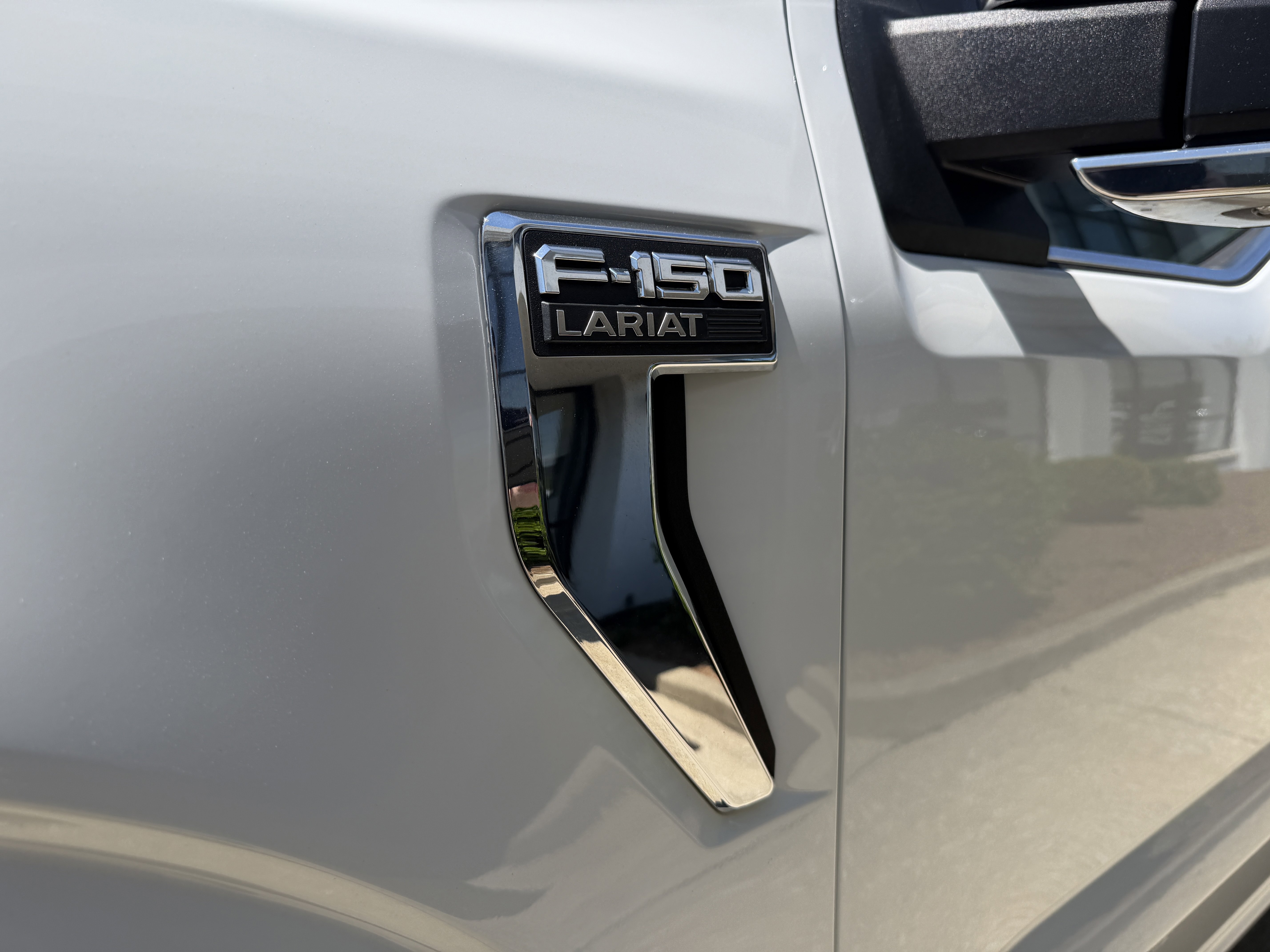 Used 2023 Oxford White Ford LARIAT image 16
