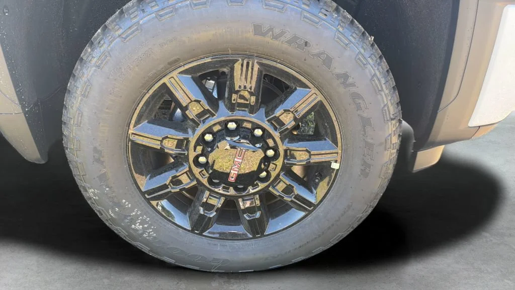 2026 GMC Sierra 2500HD AT4 - Photo 17