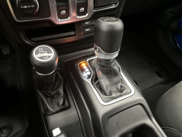 Used 2023 Blue Jeep Sport S image 24